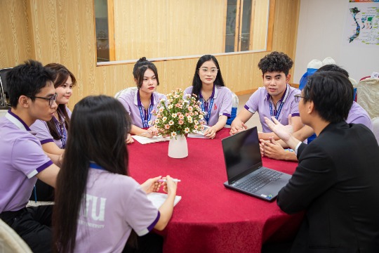 Đội ngũ giảng viên