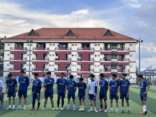 2 ĐỘI BÓNG KHOA KTTC TOÀN THẮNG