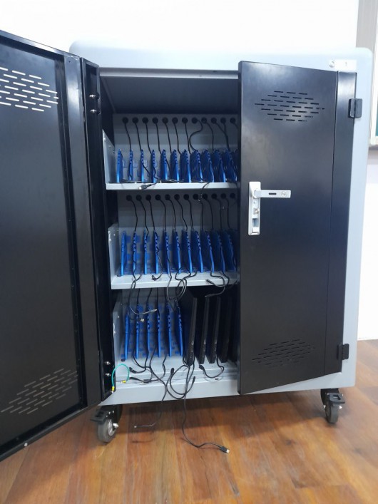 BUỔI THI TRẮC NGHIỆM CỦA SINH VIÊN NGÀNH TÀI CHÍNH – NGÂN HÀNG TẠI DNTU