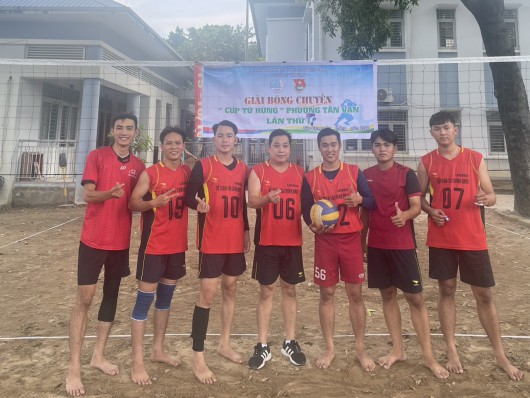 CLB BÓNG CHUYỀN KHOA KTTC DNTU ĐẠT CUP VÔ ĐỊCH GIẢI BÓNG CHUYỀN TỨ HÙNG PHƯỜNG TÂN VẠN - LẦN 1 NĂM 2022
