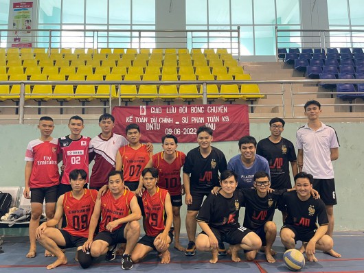 ĐỘI BÓNG CHUYỀN KHOA KẾ TOÁN - TÀI CHÍNH DNTU