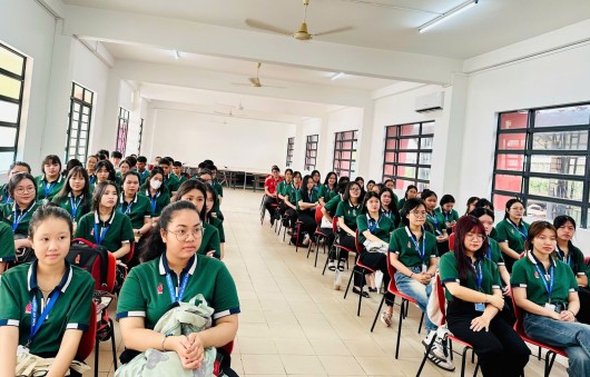 GẶP GỠ TÂN SINH VIÊN K21 KHOA KẾ TOÁN - TÀI CHÍNH