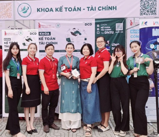 Hoạt động tuyển sinh