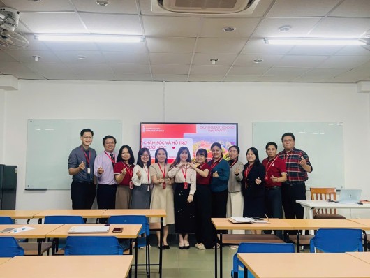 KHOA KINH TẾ & QUẢN TRỊ TỔ CHỨC BUỔI ĐÀO TẠO NỘI BỘ VỚI CHỦ ĐỀ “CHĂM SÓC VÀ HỖ TRỢ NGƯỜI HỌC”