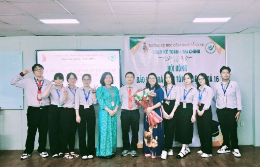 Lễ bảo vệ Khóa luận tốt nghiệp ngành Kế toán K16 (2020-2024)