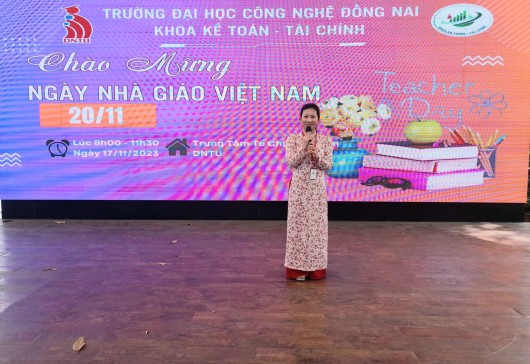 “Thiết kế sản phẩm sáng tạo chào mừng 20/11” của khoa Kế toán - Tài chính