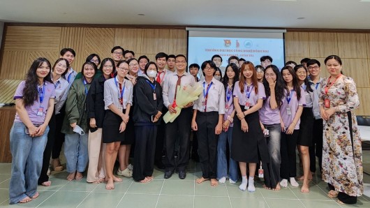 Tọa đàm Sinh viên Kinh Tế - Quản Trị hội nhập và phát triển 2024