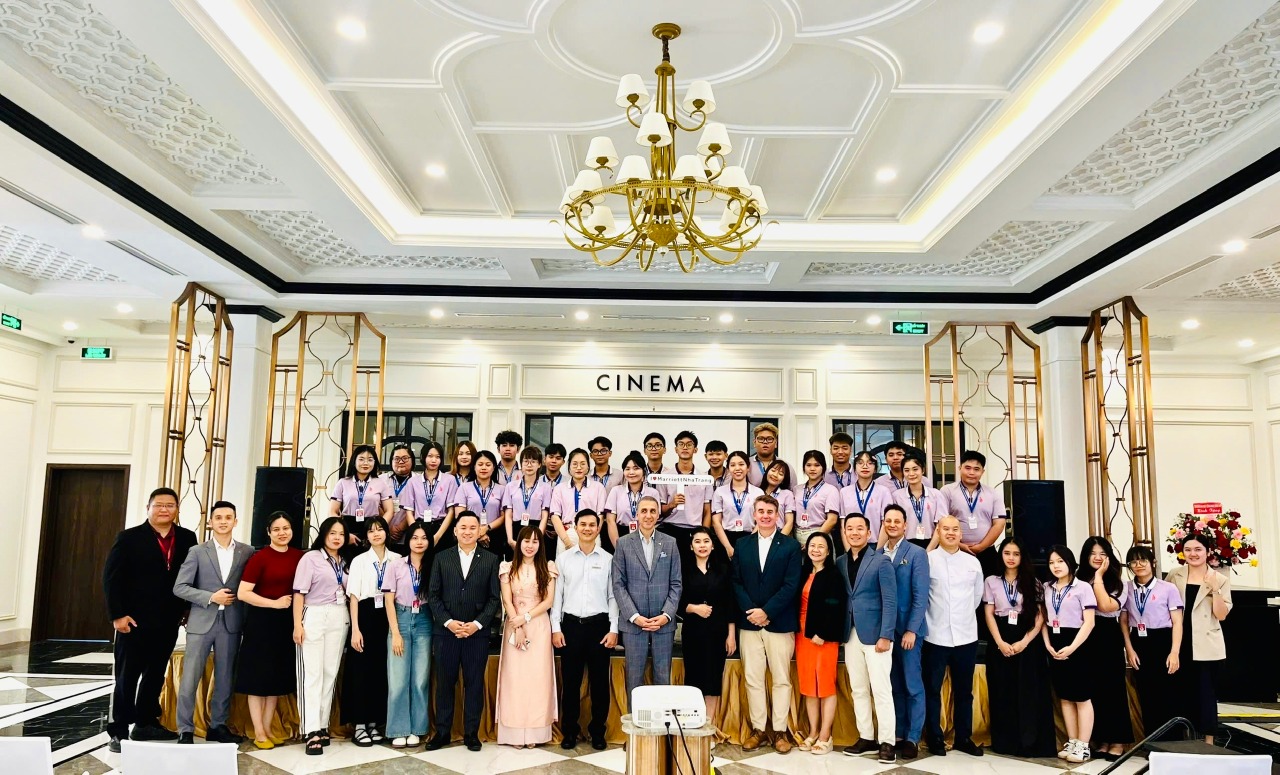 CHUẨN MỰC DỊCH VỤ QUỐC TẾ – CHÌA KHÓA ĐỊNH HÌNH SỰ NGHIỆP CHO SINH VIÊN DNTU