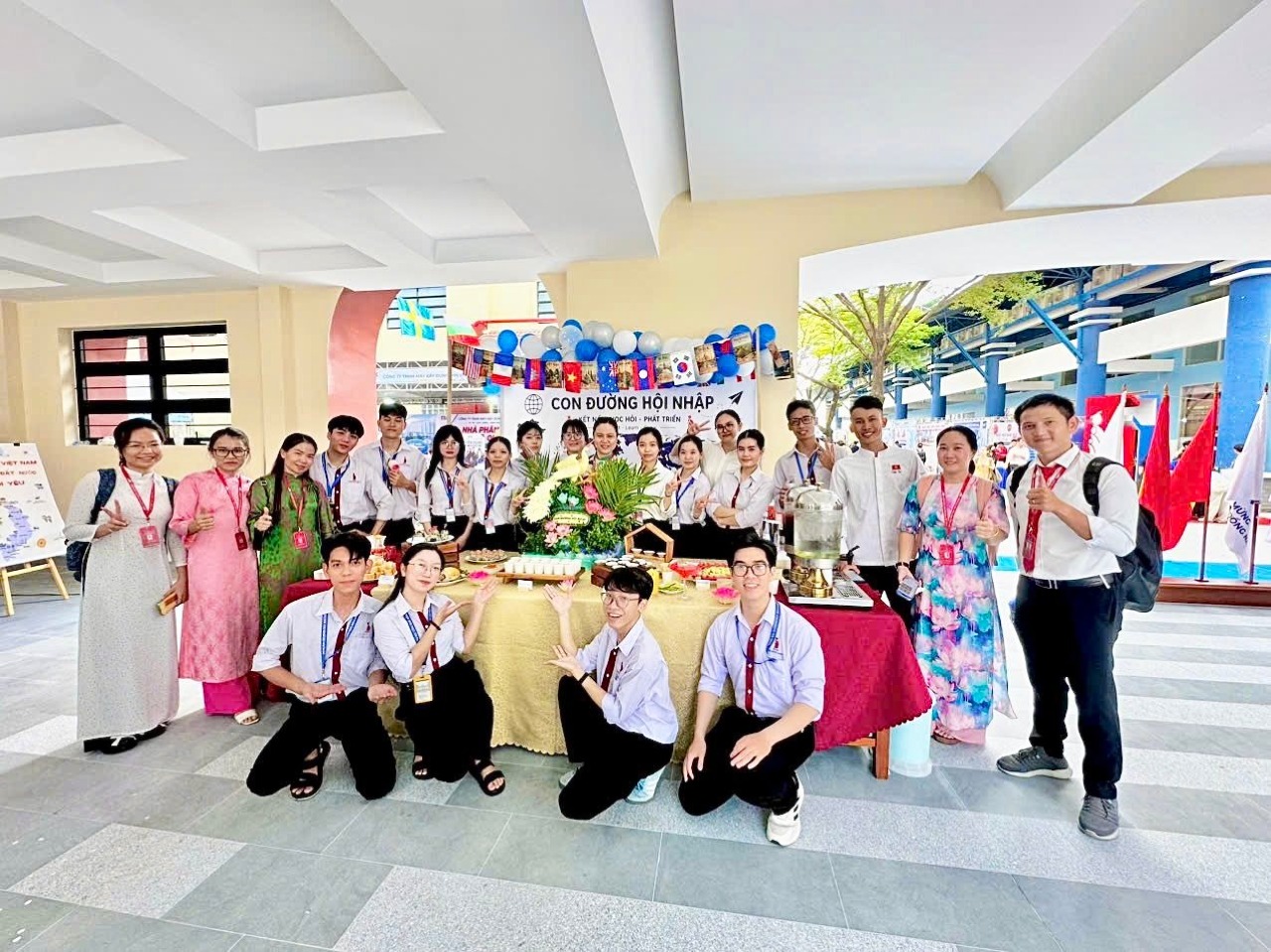 KHOA KINH TẾ DNTU BÙNG NỔ CÙNG NGÀY HỘI THỰC TẬP & LÀM VIỆC QUỐC TẾ 2026