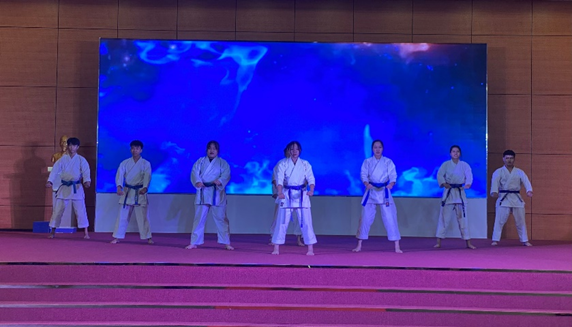 Câu lạc bộ Võ thuật trường Đại học Công nghệ Đồng Nai biểu diễn