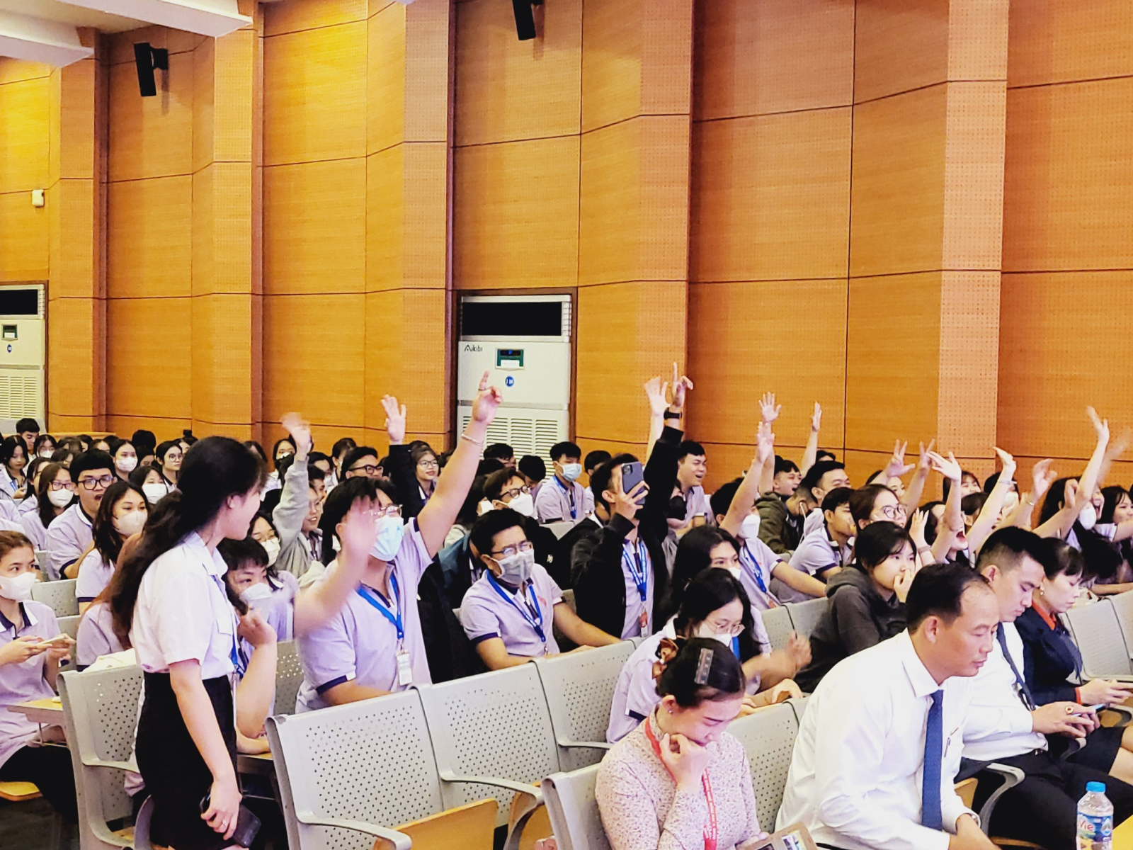 Hình ảnh Chương trình Chào đón Tân sinh viên Khoá 19 Khoa Kinh Tế Quản Trị Trường Đại Học Công Nghệ Đồng Nai