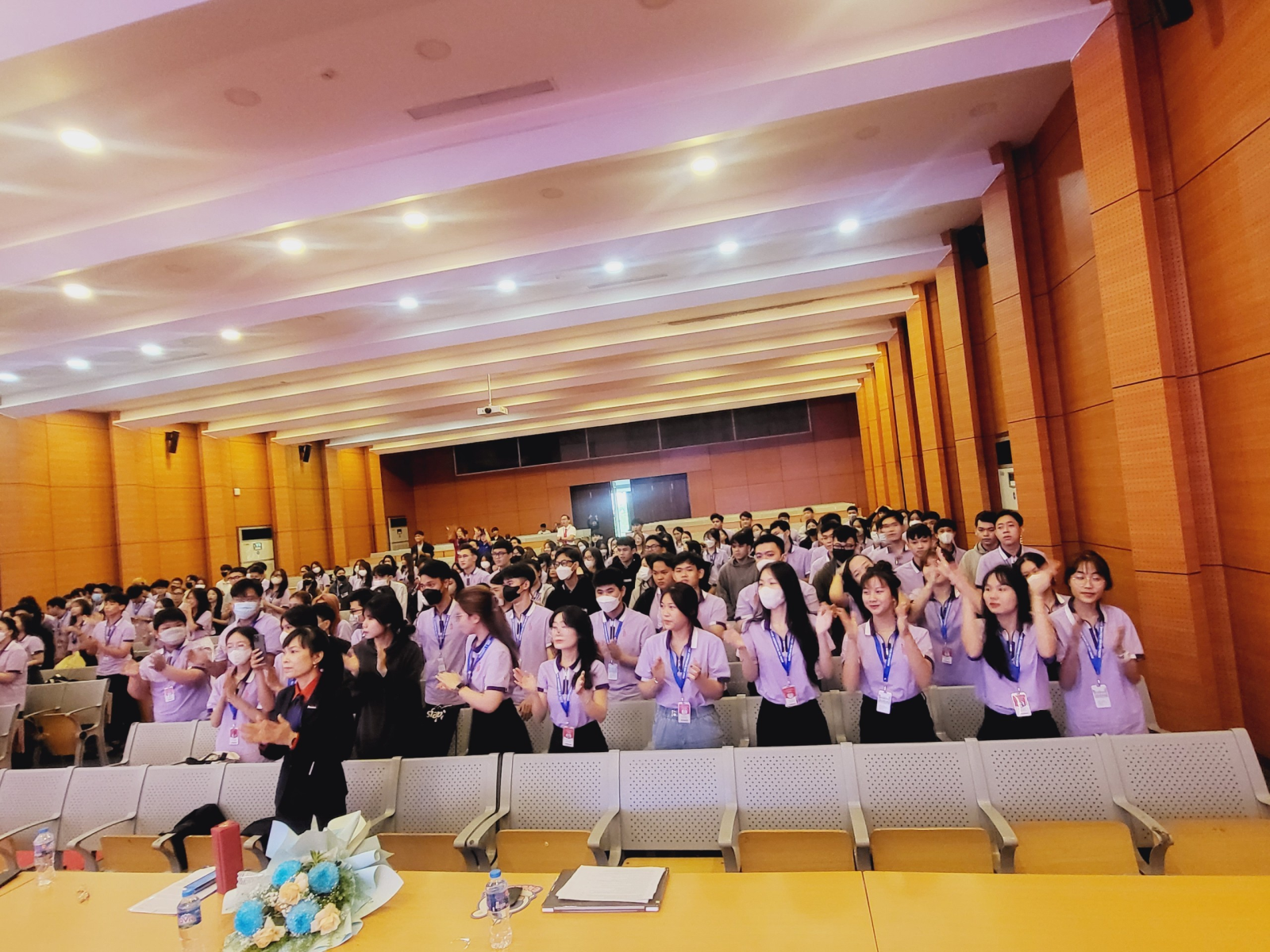 Hình ảnh Chương trình Chào đón Tân sinh viên Khoá 19 Khoa Kinh Tế Quản Trị Trường Đại Học Công Nghệ Đồng Nai