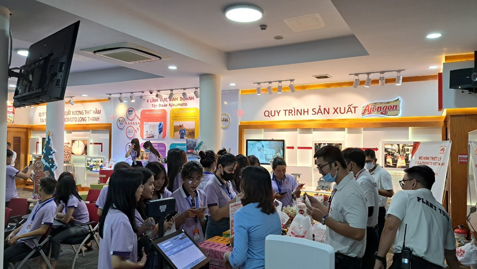 Kiến tập Ngành Quản trị kinh doanh DNTU Khoá 19