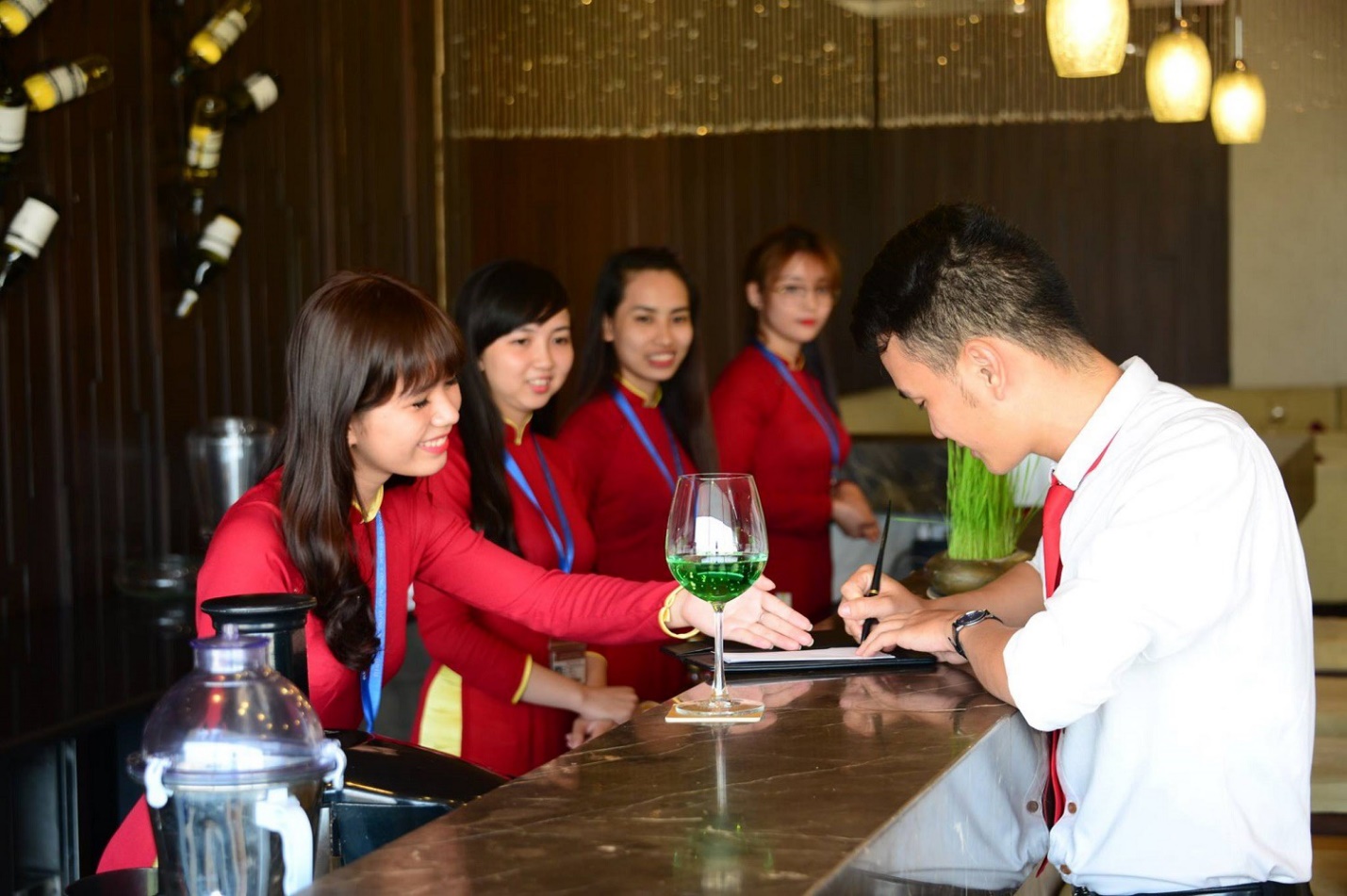 quan-tri-khach-san-truong-dai-hoc-cong-nghe-dong-nai