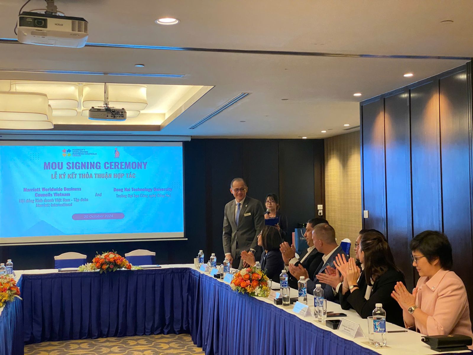 DNTU-hop-tac-voi-tap-doan-Marriott-International