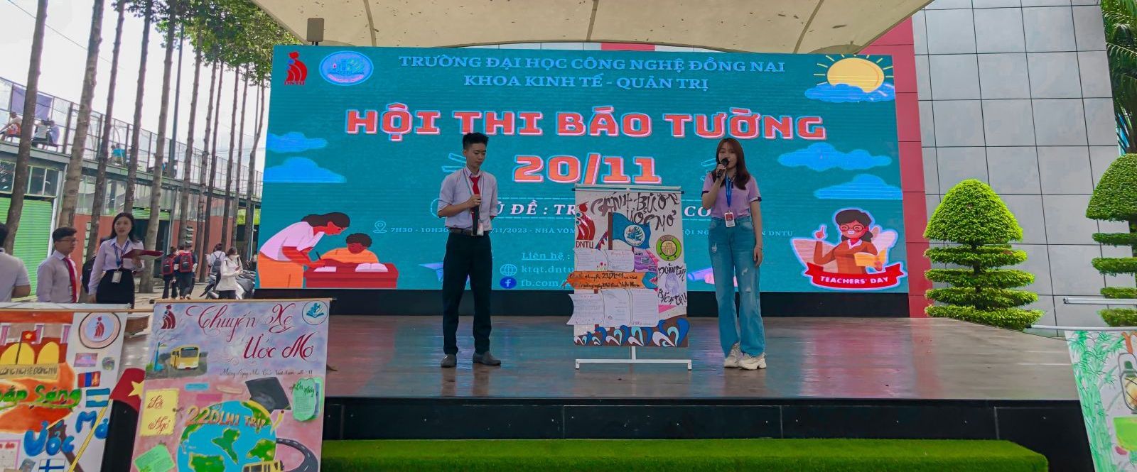 hoi-thi-bao-tuong-khoa-kinh-te-quan-tri-dntu