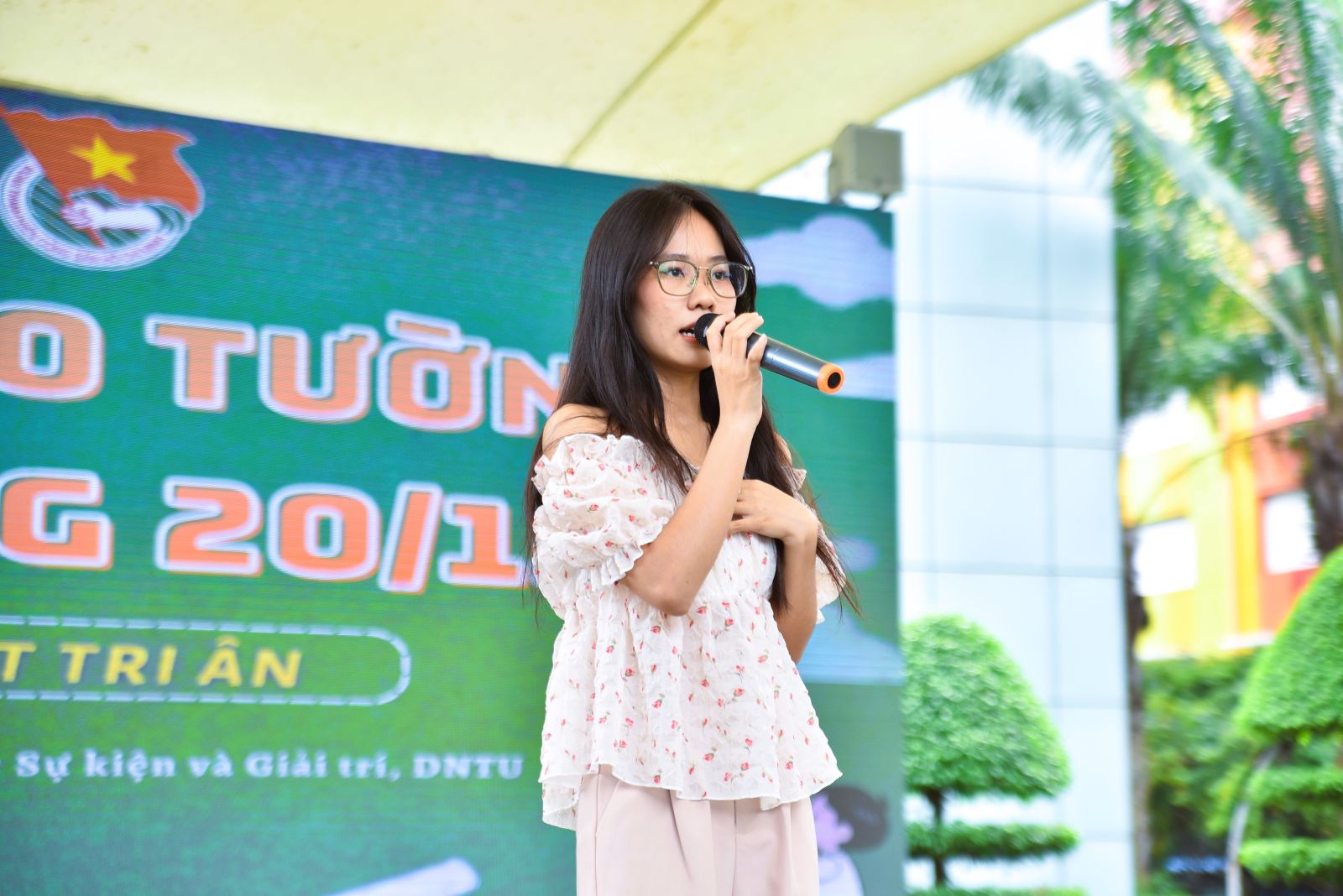 hoi-thi-bao-tuong-mung-ngay-nha-giao-viet-nam-dntu-2024