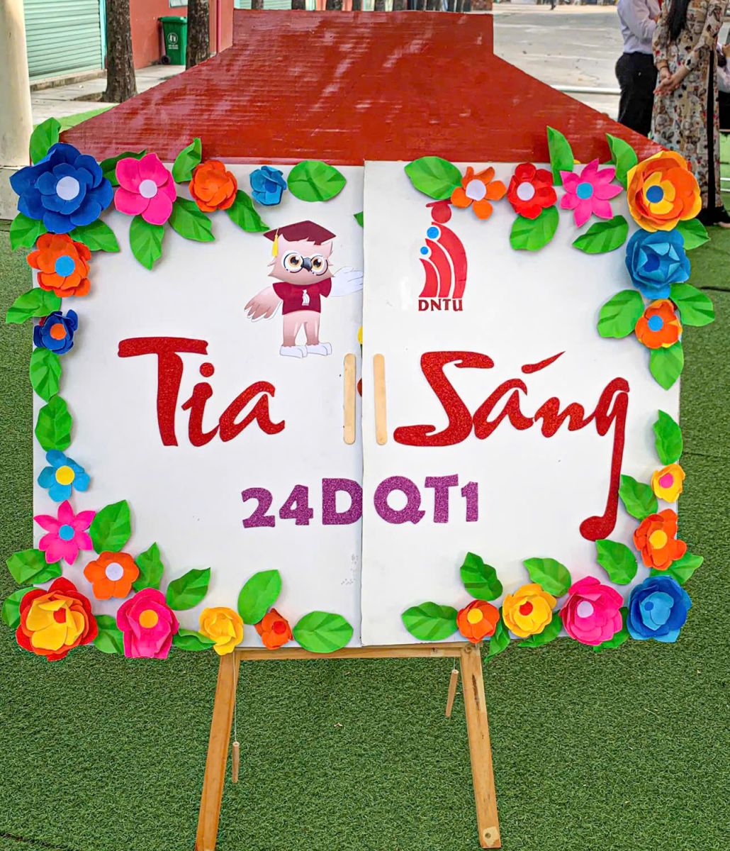 hoi-thi-bao-tuong-mung-ngay-nha-giao-viet-nam-dntu-2024
