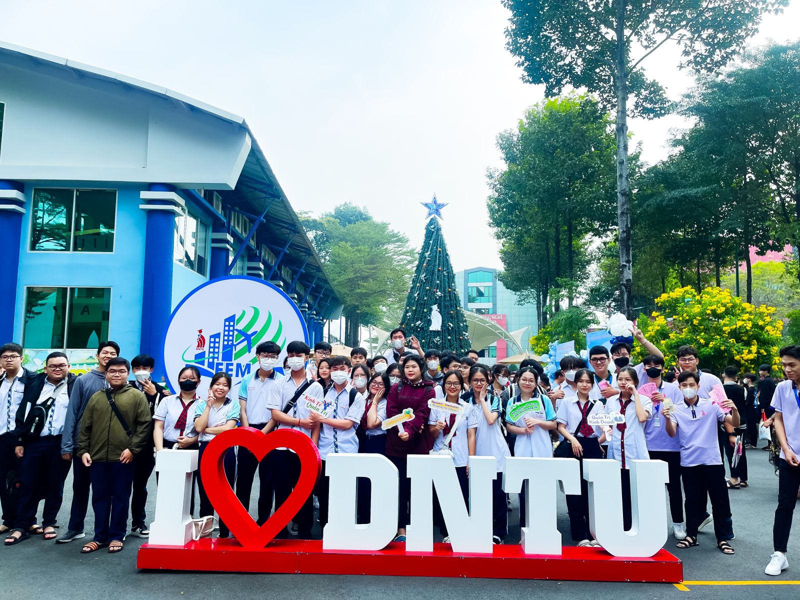 Khoa Kinh Tế Quản Trị DNTU Openday 2023