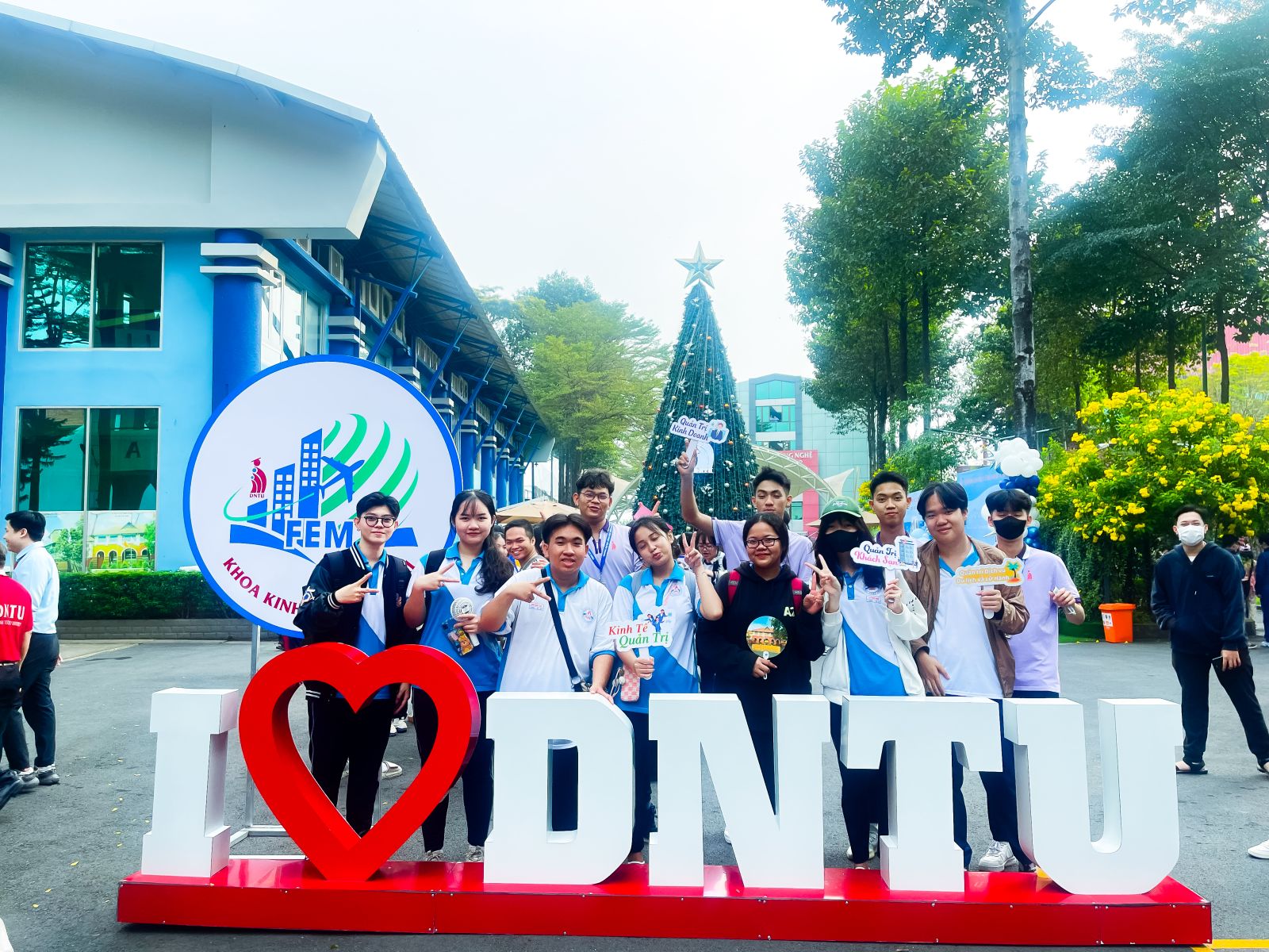 Khoa Kinh Tế Quản Trị DNTU Openday 2023