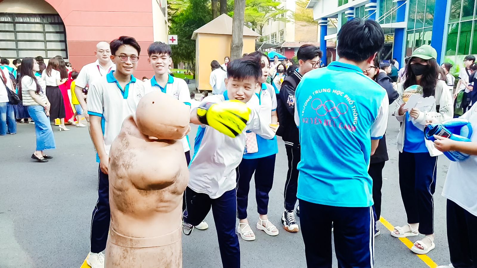 Khoa Kinh Tế Quản Trị DNTU Openday 2023