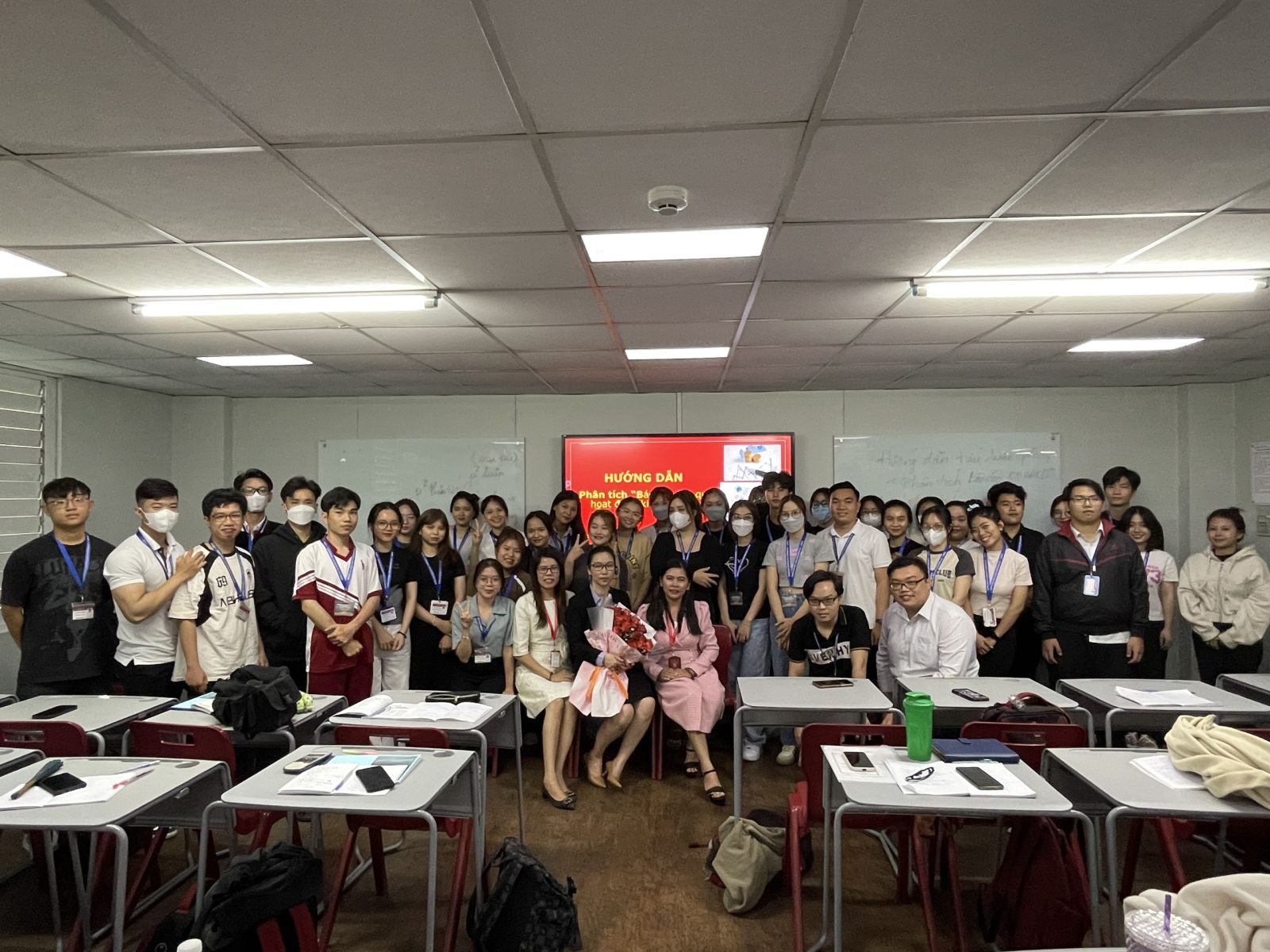 hoc-cung-chuyen-gia-dntu