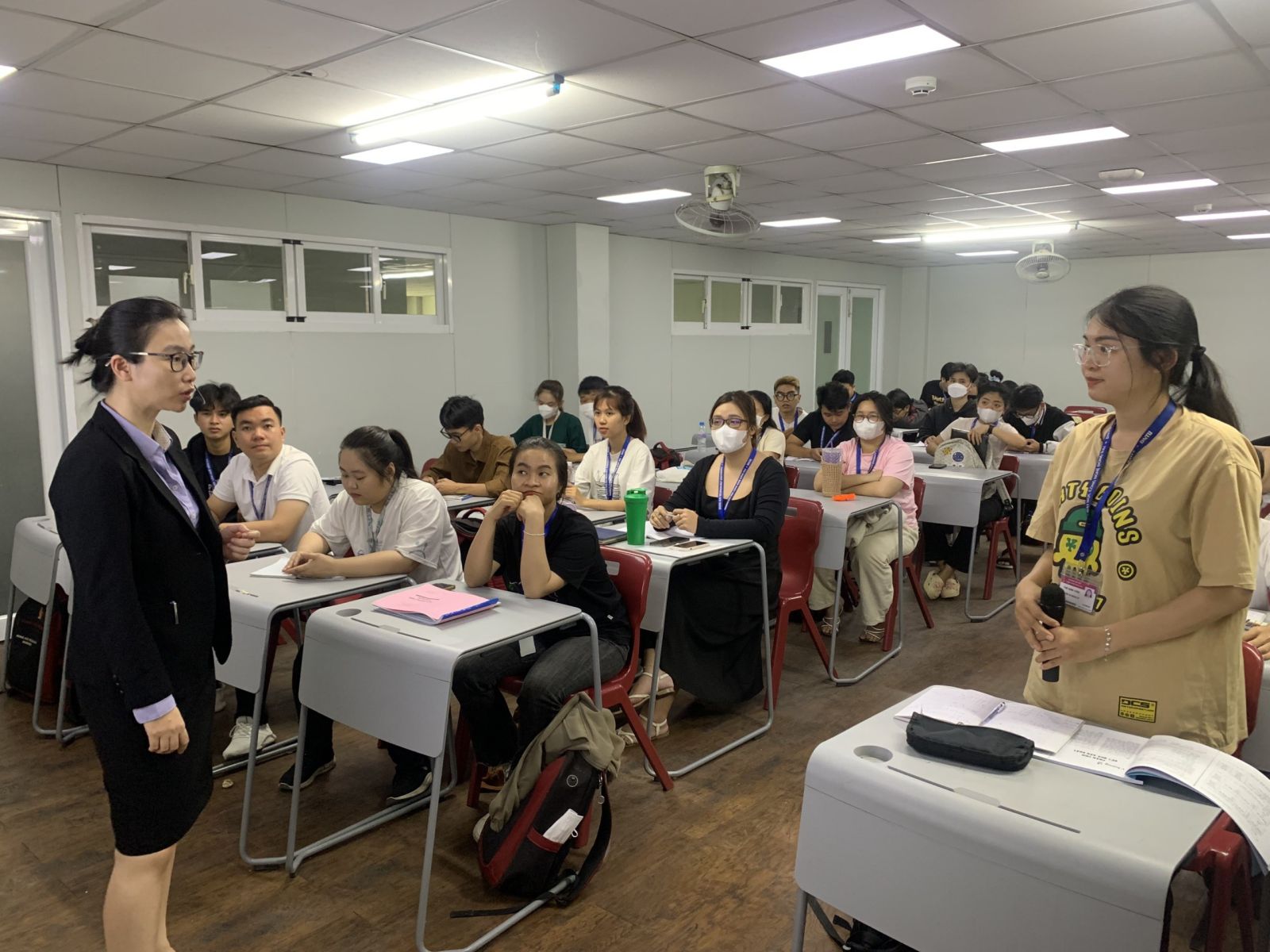 hoc-cung-chuyen-gia-dntu