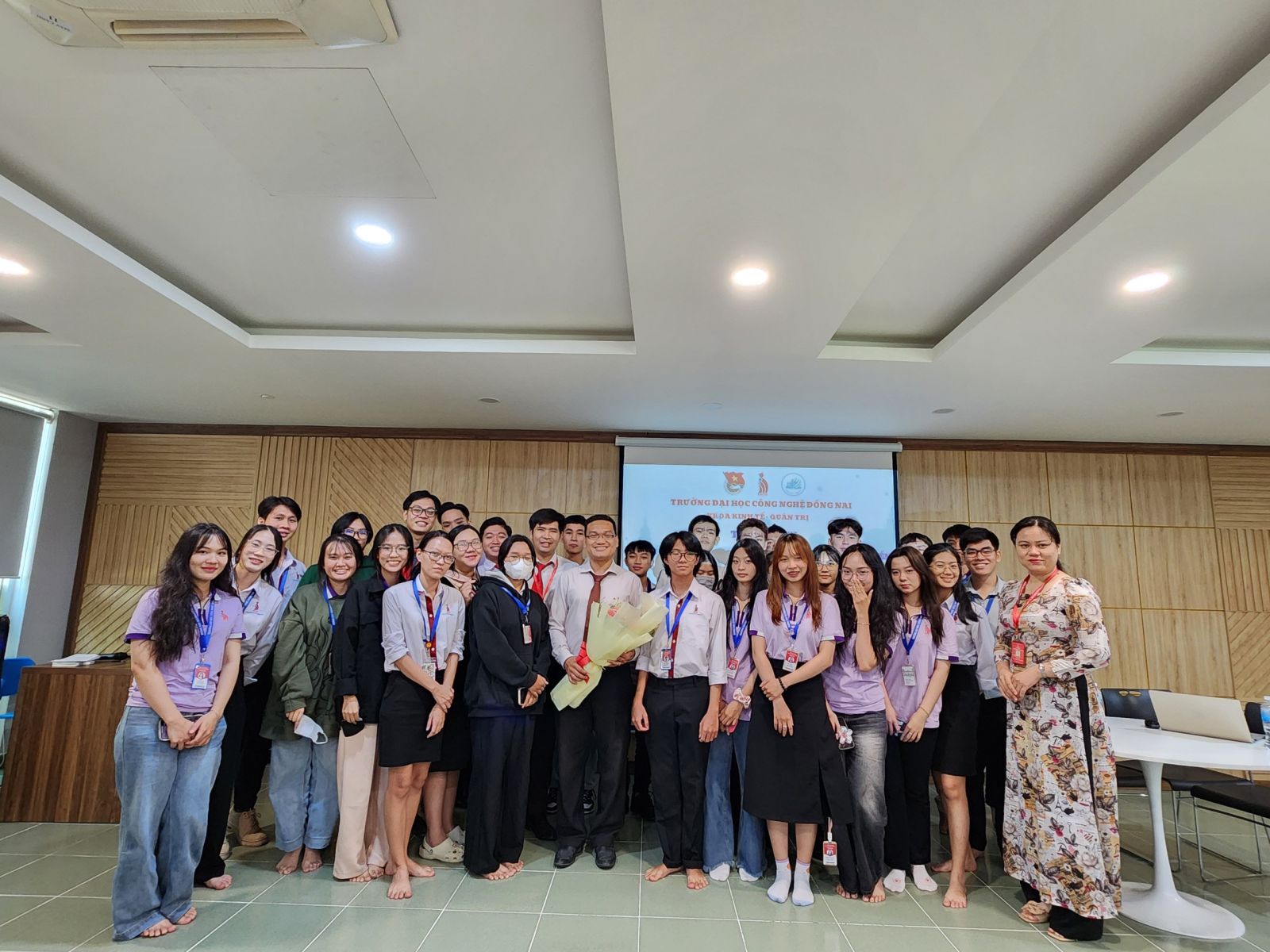 talkshow-ung-dung-AI-trong-kinh-te 