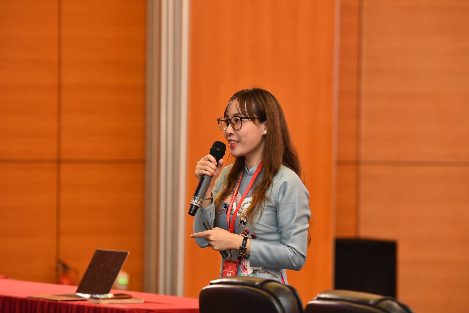 chao-mung-tan-sinh-vien-khoa-20-dntu-khoa-kinh-te-quan-tri